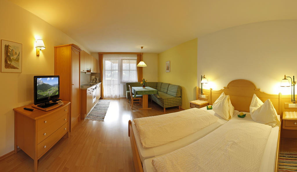 Apartments Sunseit'N Sexten Pokoj fotografie